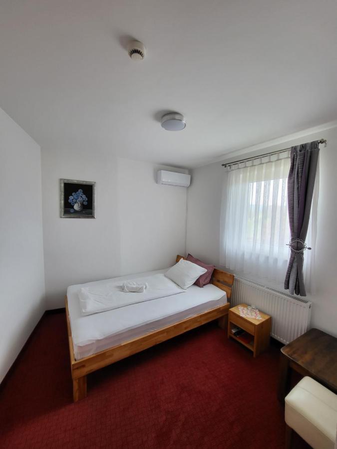 Nihad B&B Visoko Bagian luar foto